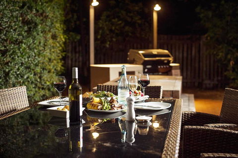 At The Sound Noosa Motel - Great Ocean Road Tourism 4