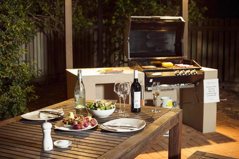 At The Sound Noosa Motel - Great Ocean Road Tourism 6