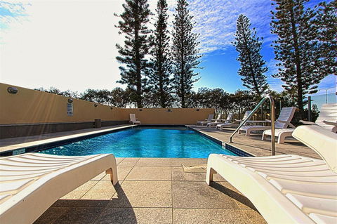 Seacrest Beachfront Apartments Surfers Paradise - Great Ocean Road Tourism 5