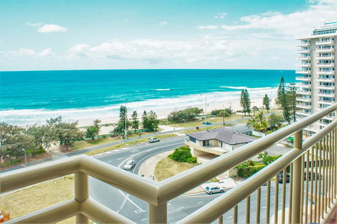 Seacrest Beachfront Apartments Surfers Paradise - Great Ocean Road Tourism 11