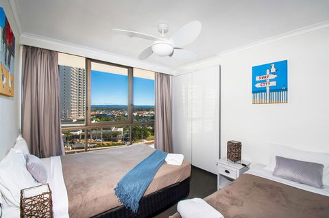 Seacrest Beachfront Apartments Surfers Paradise - Great Ocean Road Tourism 3
