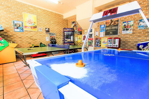 Seacrest Beachfront Apartments Surfers Paradise - Great Ocean Road Tourism 26