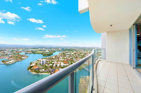 The Towers Of Chevron Renaissance - Holidays Gold Coast - Great Ocean Road Tourism 12
