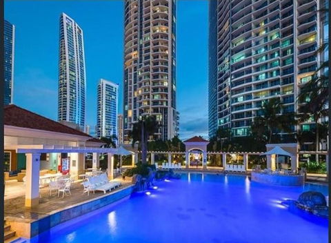 The Towers Of Chevron Renaissance - Holidays Gold Coast - Great Ocean Road Tourism 5