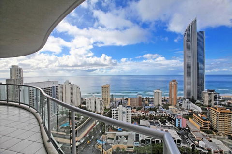 The Towers Of Chevron Renaissance - Holidays Gold Coast - Great Ocean Road Tourism 36