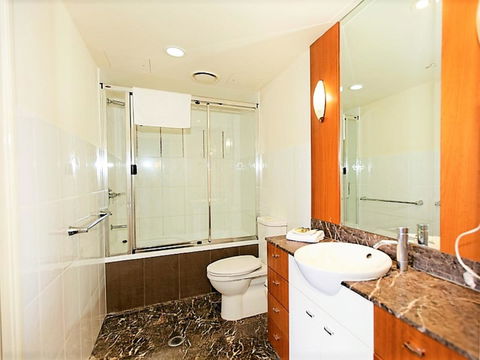 The Towers Of Chevron Renaissance - Holidays Gold Coast - Great Ocean Road Tourism 35