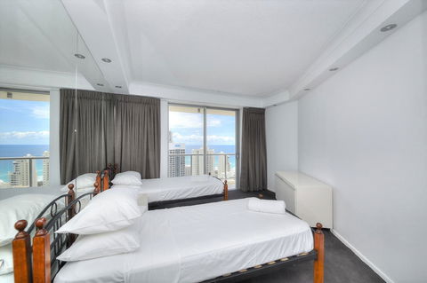 The Towers Of Chevron Renaissance - Holidays Gold Coast - Great Ocean Road Tourism 39