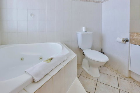 Regency On The Beach - Great Ocean Road Tourism 5