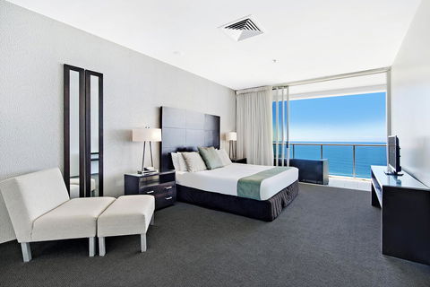 ULTIQA Air On Broadbeach - Great Ocean Road Tourism 8