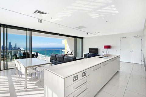 ULTIQA Air On Broadbeach - Great Ocean Road Tourism 21