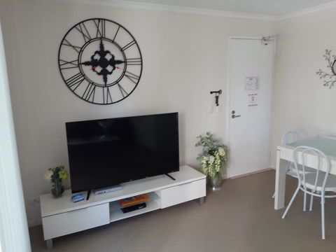 Surfers Beach Resort One - Great Ocean Road Tourism 4