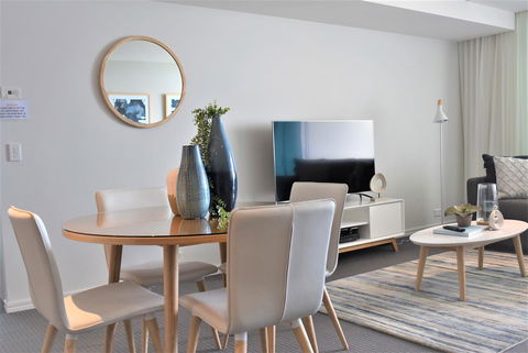 Gold Coast Private Apartments - H Residences, Surfers Paradise - Great Ocean Road Tourism 8