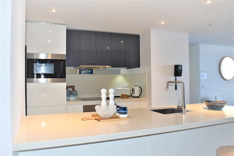 Gold Coast Private Apartments - H Residences, Surfers Paradise - Great Ocean Road Tourism 7