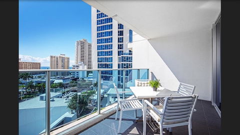 Gold Coast Private Apartments - H Residences, Surfers Paradise - Great Ocean Road Tourism 35
