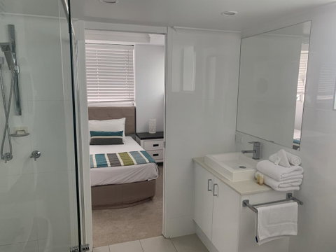 Ocean Plaza Resort - Great Ocean Road Tourism 13