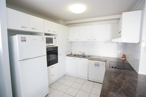 San Marino By The Sea Apartments - Great Ocean Road Tourism 3