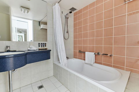 Novotel Cairns Oasis Resort - Great Ocean Road Tourism 2