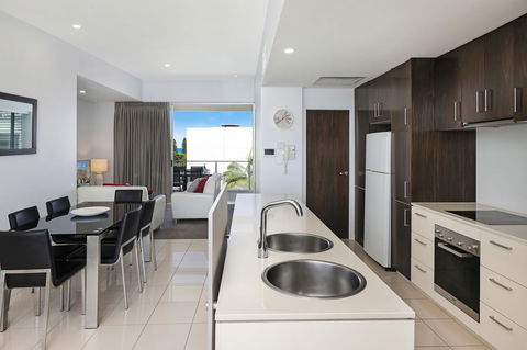Element On Coolum Beach - Great Ocean Road Tourism 10