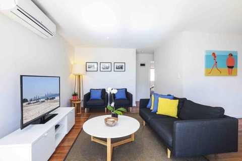 Sandbox Apartments - Great Ocean Road Tourism 24