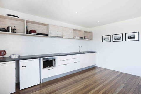 Sandbox Apartments - Great Ocean Road Tourism 38
