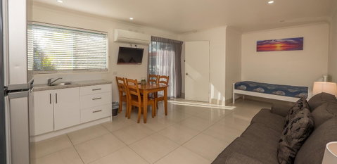 Bilinga Beach Motel - Great Ocean Road Tourism 37