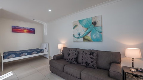 Bilinga Beach Motel - Great Ocean Road Tourism 36