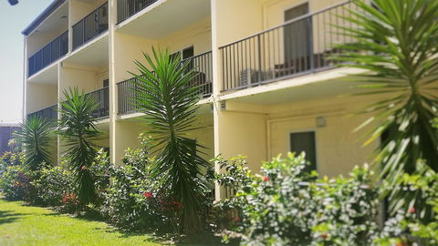 Cairns Queenslander Hotel & Apartments - Great Ocean Road Tourism 32