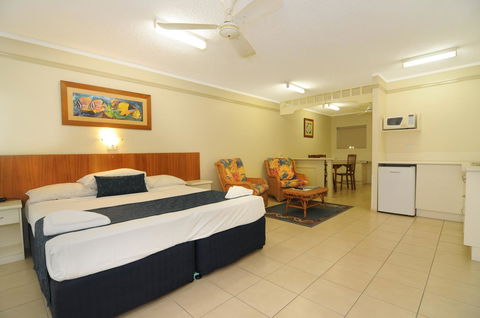 Cairns Queenslander Hotel & Apartments - Great Ocean Road Tourism 22