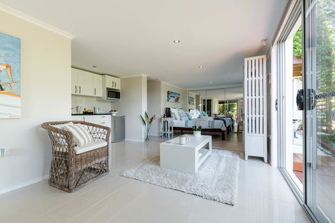 Private Guest Suite High On Currumbin Hill - Great Ocean Road Tourism 9