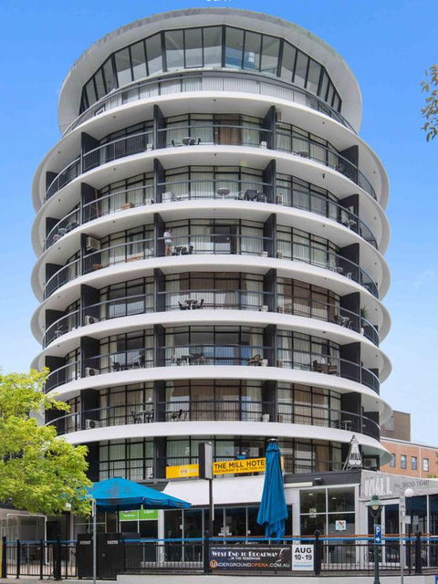 Madison Tower Mill Hotel - Great Ocean Road Tourism 0