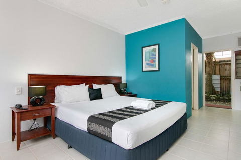 Cairns City Palms - Great Ocean Road Tourism 18