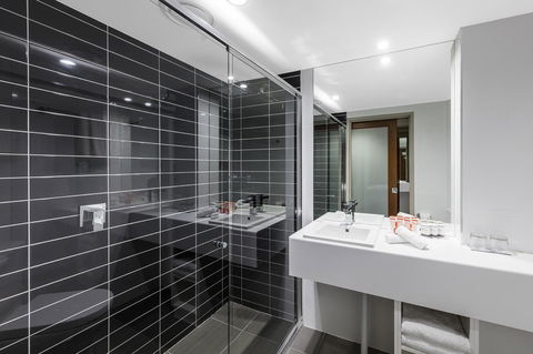 Hotel Grand Chancellor Brisbane - Great Ocean Road Tourism 1