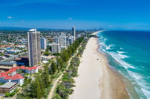 Burleigh Esplanade Apartments - Great Ocean Road Tourism 0