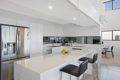 Burleigh Esplanade Apartments - Great Ocean Road Tourism 33