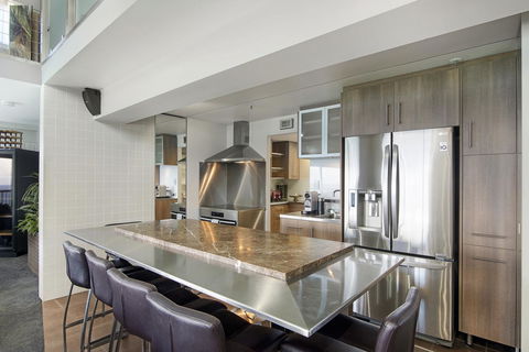 Burleigh Esplanade Apartments - Great Ocean Road Tourism 18