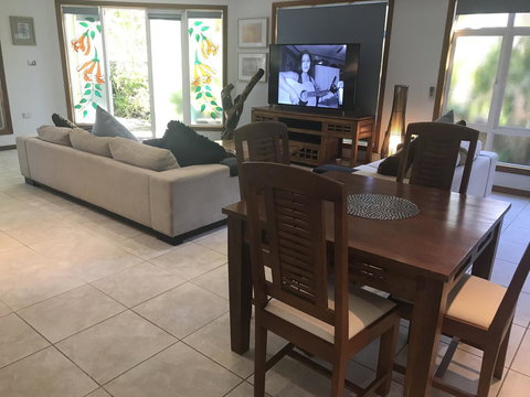 Taj On Byrnes - Private Luxury Apartment Mareeba - Great Ocean Road Tourism 6