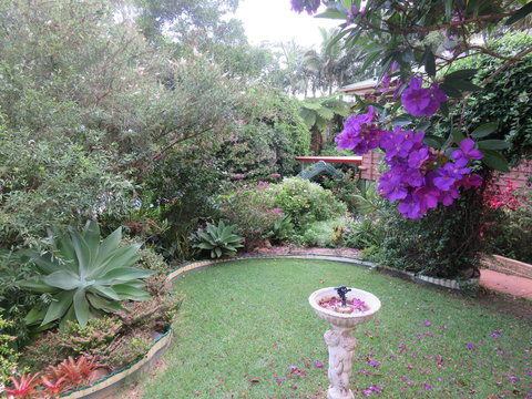 Shasta Place - Great Ocean Road Tourism 4