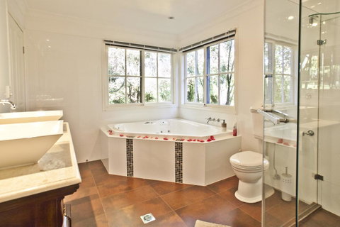 Curtis Falls Cottage - Great Ocean Road Tourism 5