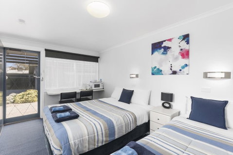 Wattle Grove Motel Maryborough - Great Ocean Road Tourism 3