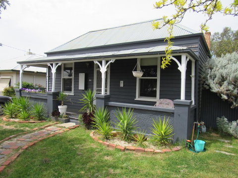 Welcome Stranger Cottage - Great Ocean Road Tourism 0