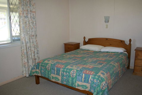 WHITE DOLPHIN, UNIT 5 - Great Ocean Road Tourism 3