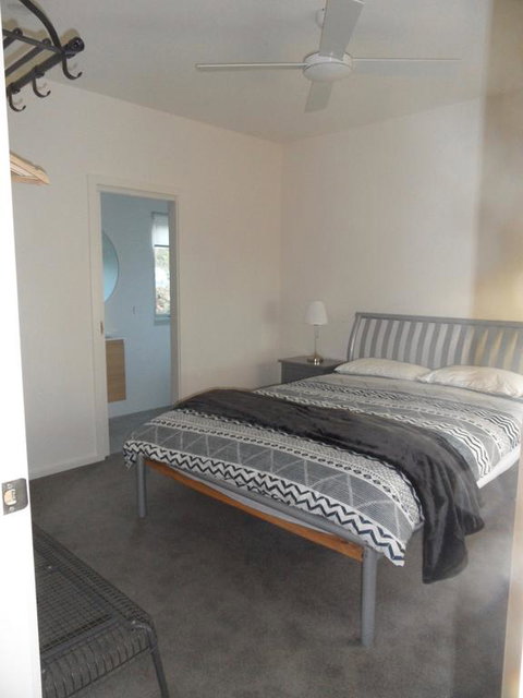 WHITE SHELLS HOLIDAY RENTAL - Great Ocean Road Tourism 3