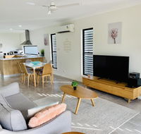 WHITSUNDAY brand new townhouse close to boardwalk - Great Ocean Road Tourism