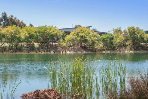 Wirraway Luxury Chalet - Great Ocean Road Tourism 0