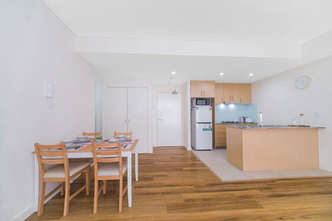 Wolli Creek Airport Serviced 2 Bedroom Apartment - Great Ocean Road Tourism 3