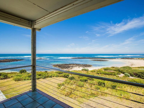 WYTONIA 3 PENTHOUSE - Great Ocean Road Tourism 3