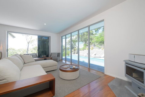 YARINGA - Retreat Style Accomodation With Swimming Pool - Great Ocean Road Tourism 0