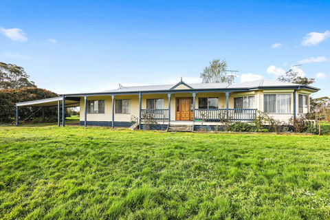 Yarragon 4 Bedroom House In Gippsland - Great Ocean Road Tourism 1