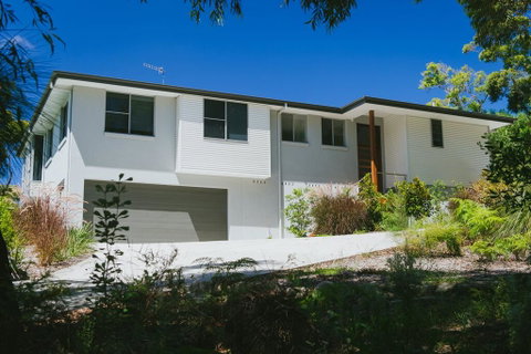 YARINGA - Retreat Style Accomodation With Swimming Pool - Great Ocean Road Tourism 1