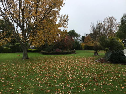 Yarragon Dairy Family Room - Great Ocean Road Tourism 0